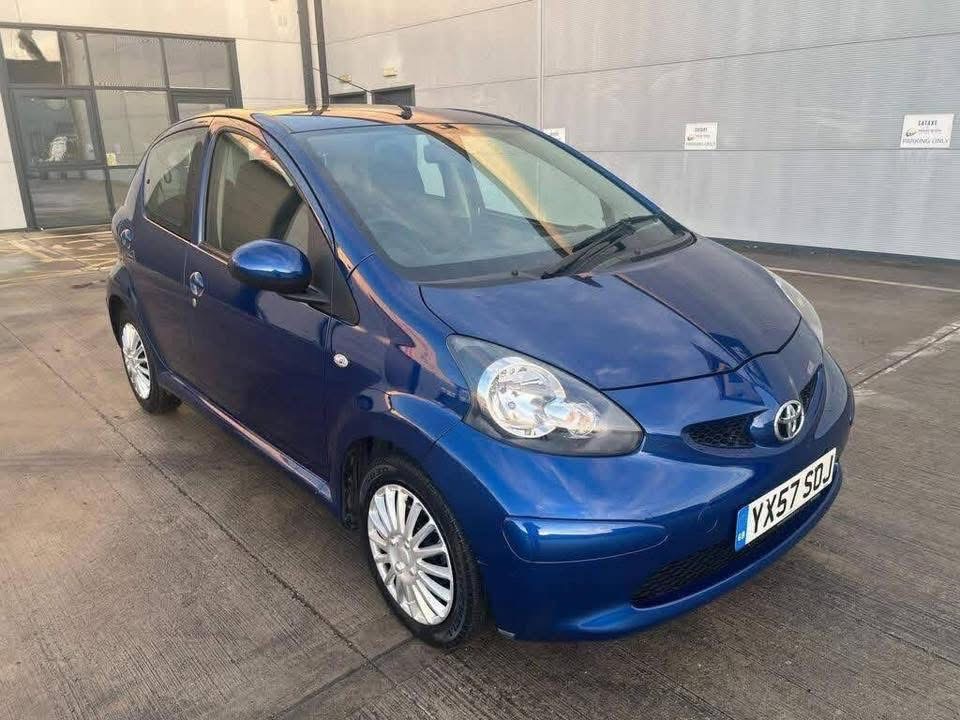 TOYOTA AYGO 1.0 VVT-I BLACK AUTOMATIC MULTIMODE EURO 4 5DR