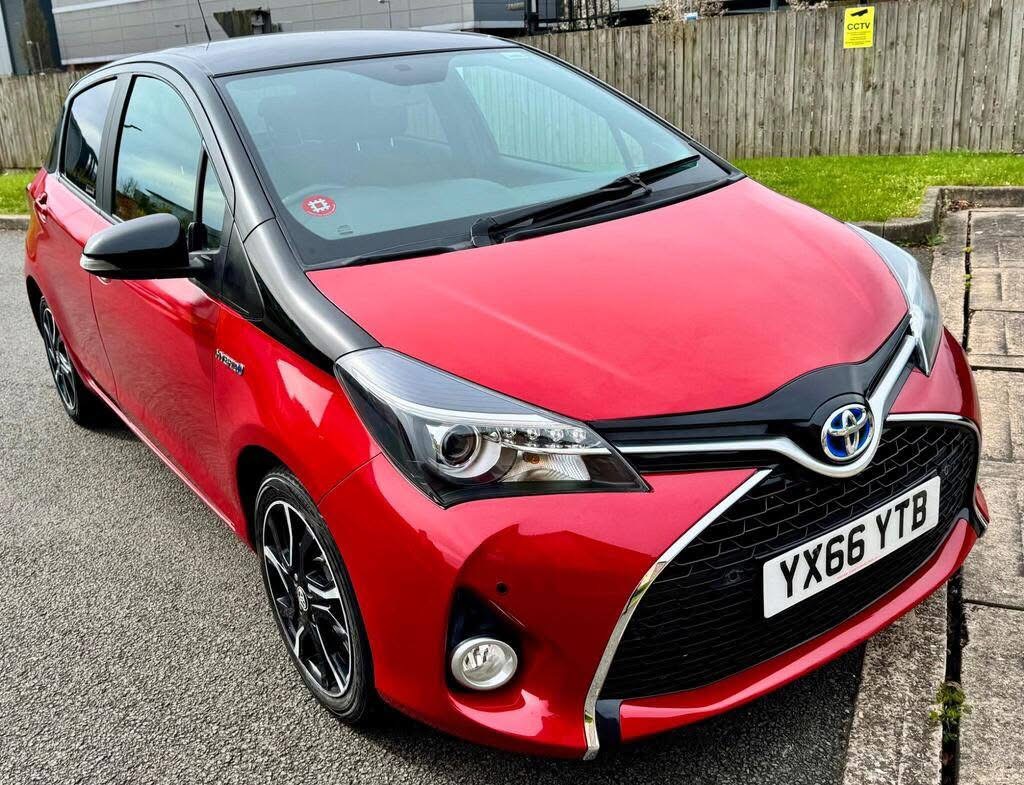 TOYOTA YARIS  1.5 VVT-h Design E-CVT Euro 6 5dr