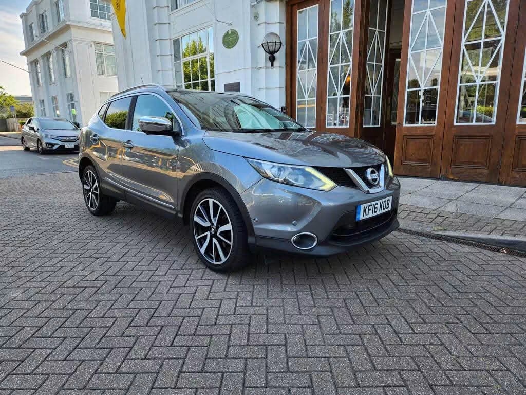 Nissan Qashqai 1.2 DIG-T Tekna XTRON 2WD Euro 6 (s/s) 5dr
