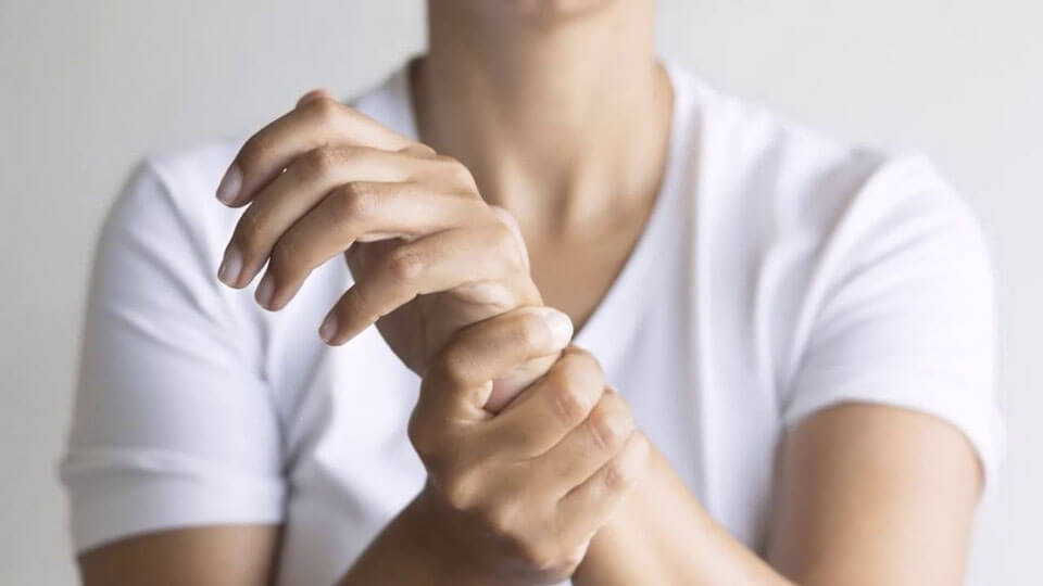 Болят пальцы рук и кисти причины и лечение