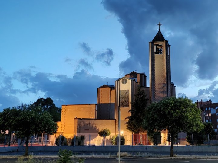 Chiesa Sant'Alberto Magno di notte