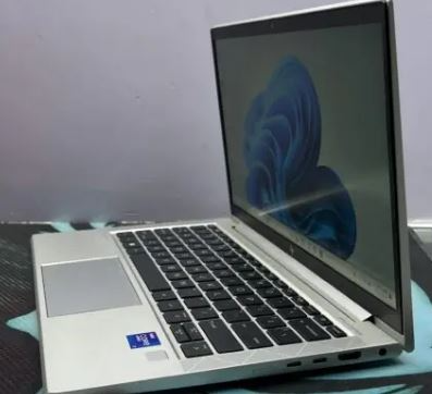 Thumbnail 2 of HP Elitebook 830 G8 16GB RAM and 512GB SSD 13.3-inch FHD Touchscreen Laptop