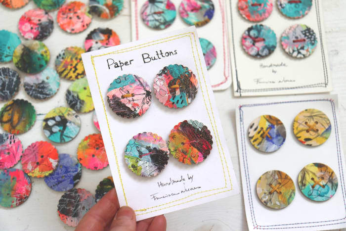 Pop buttons