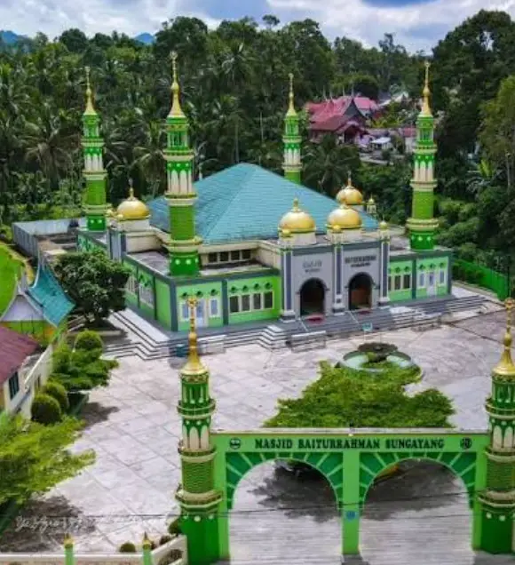 Masjid Baiturrahman Sungayang termegah di Sumbar