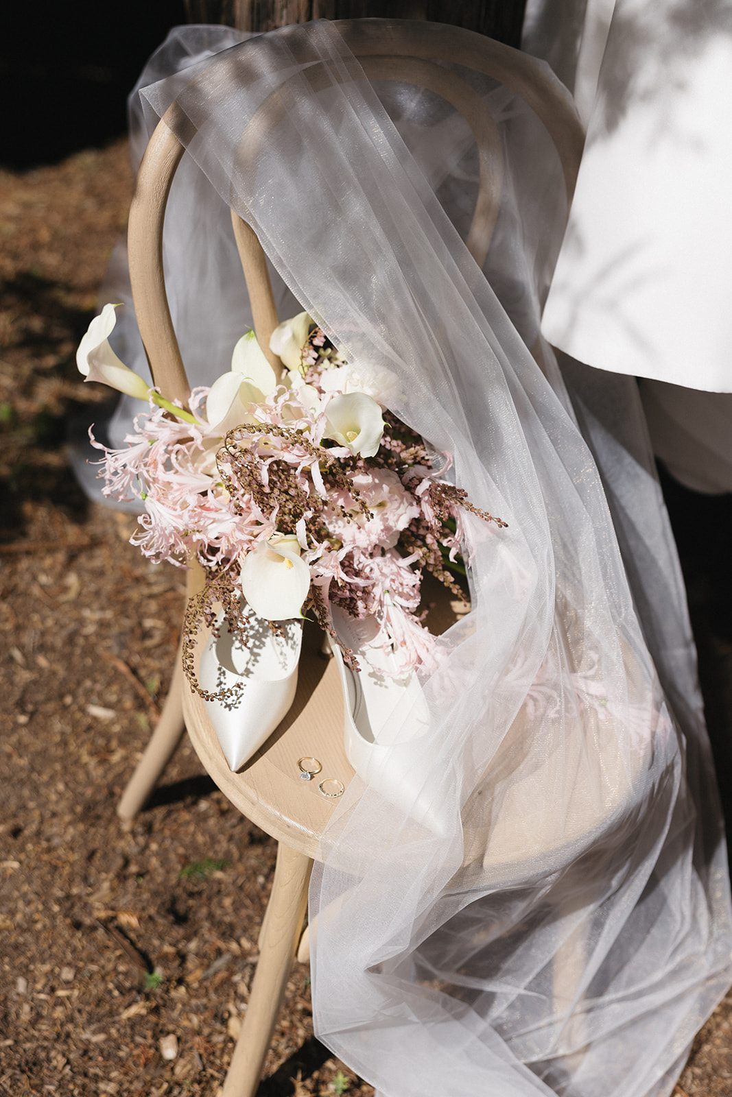 Ruth & Daniel bouquet detail