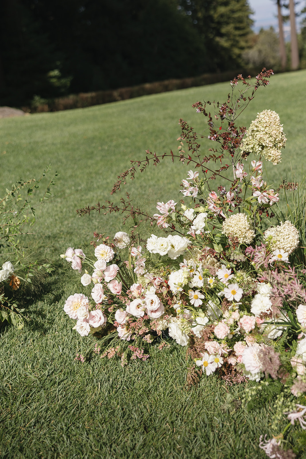 Ruth & Daniel ceremony florals