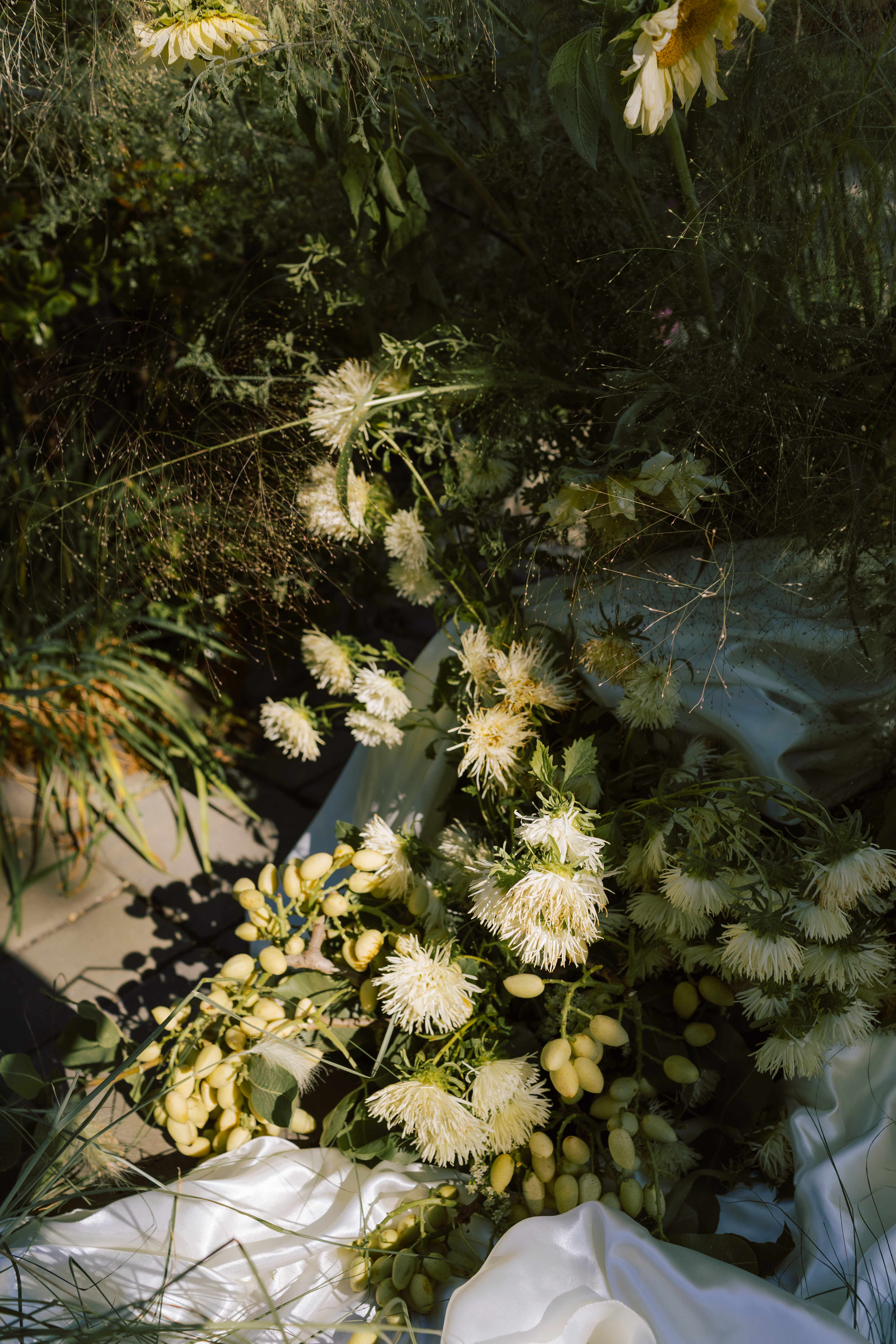 Briana & Nicolas floral detail