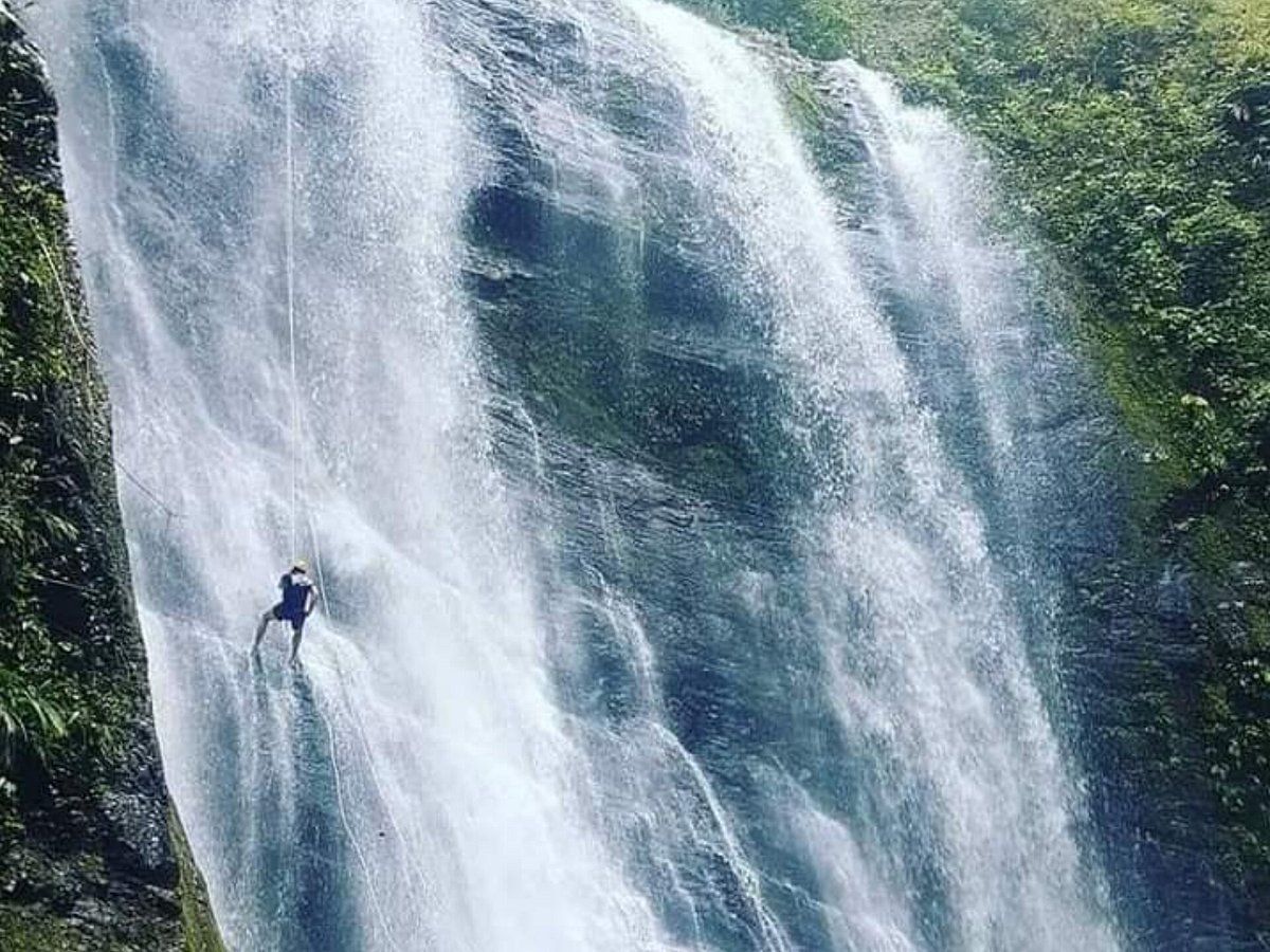 Torrentismo en la cascada el escobo vergara cundinamarca
