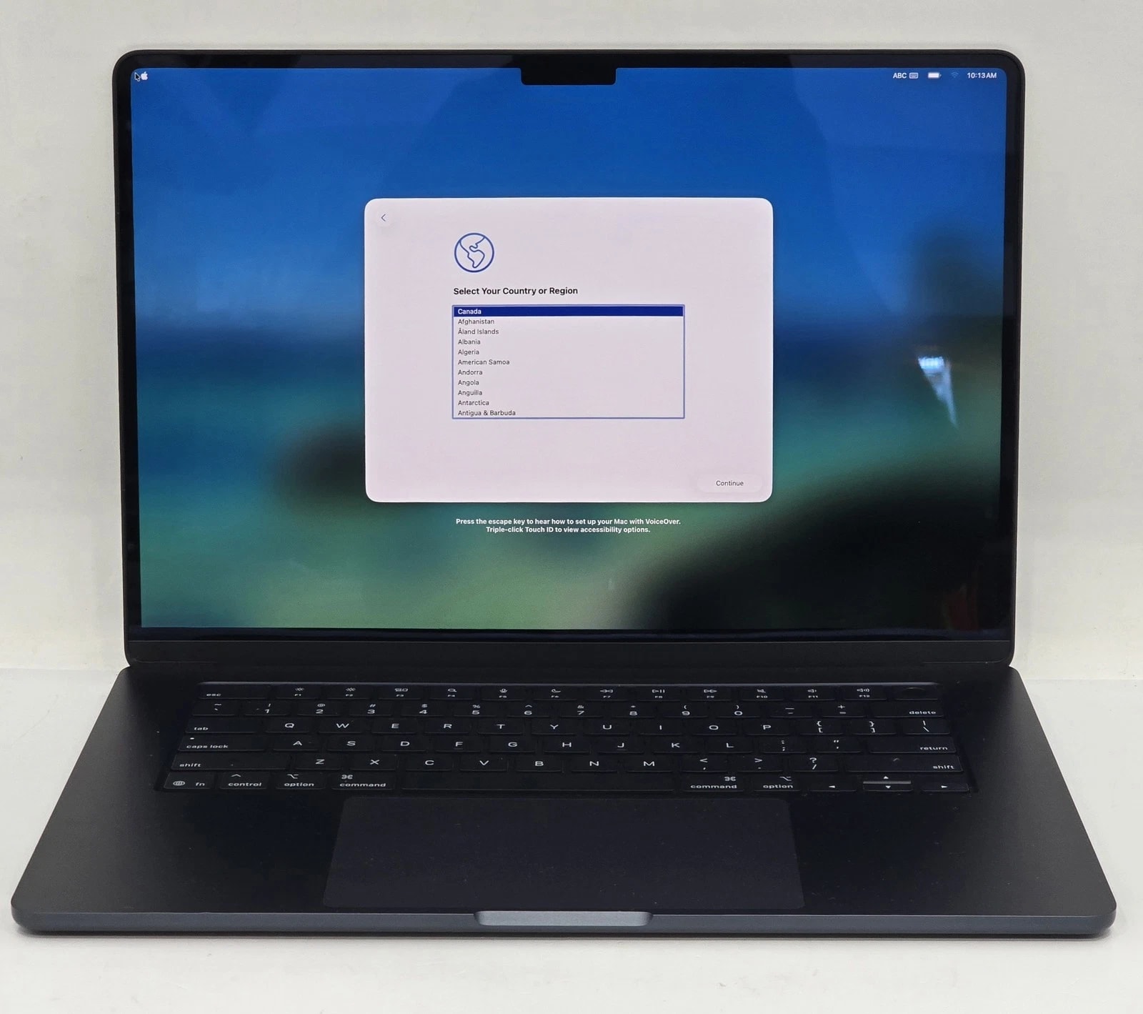 Apple MacBook Air MW1L3LL/A 15.3