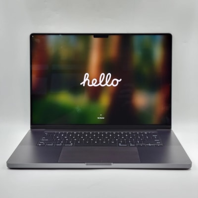 Apple MacBook Pro MRW13LL/A 16.2