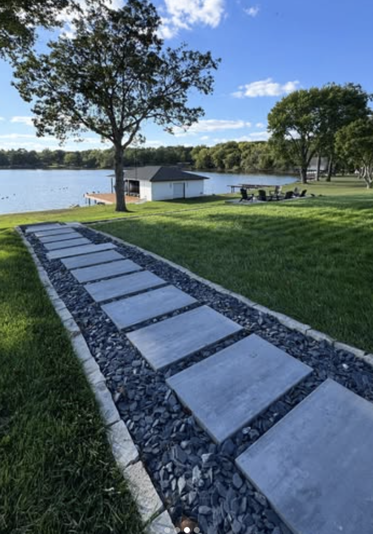 Vertical-WalkingPath_wltbp8