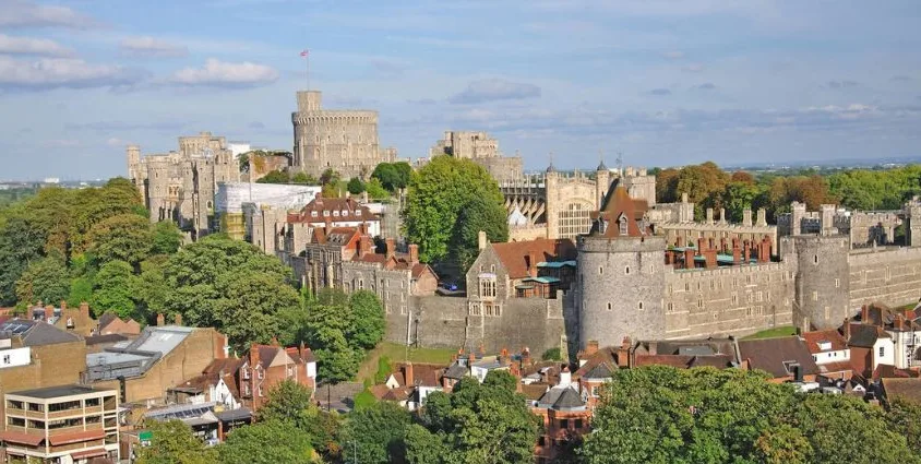 Windsor, Bath and Stonehenge Tours Windsor, Bath and Stonehenge Tours
