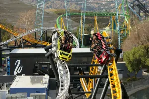 Six Flags Magic Mountain Tickets