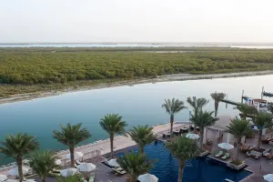 Abu Dhabi Mangroves Kayaking Tours