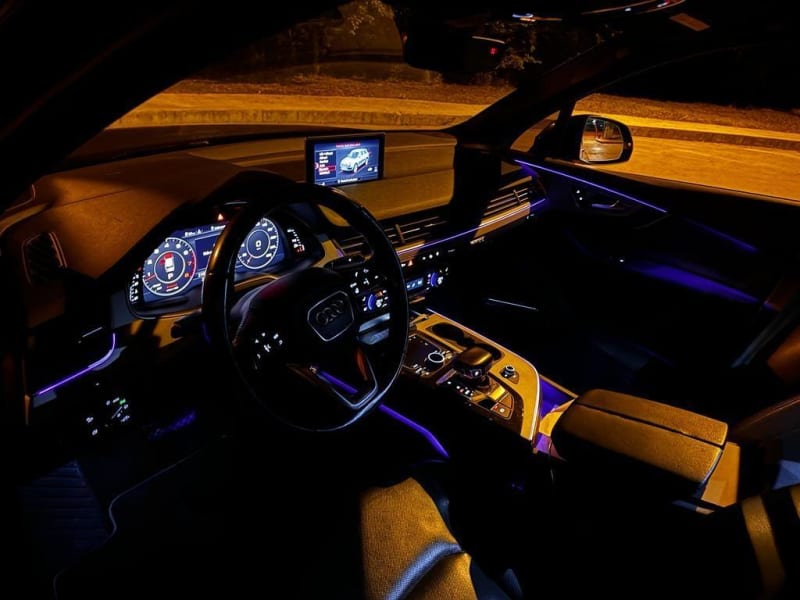 AUDI Q7 3.0