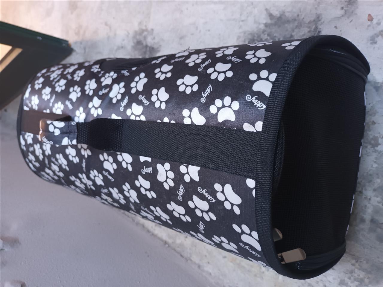 Pets | në Shqipëri | Gugëllo