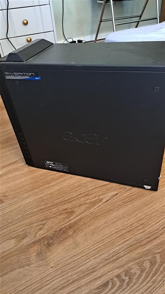 Acer Verition M680