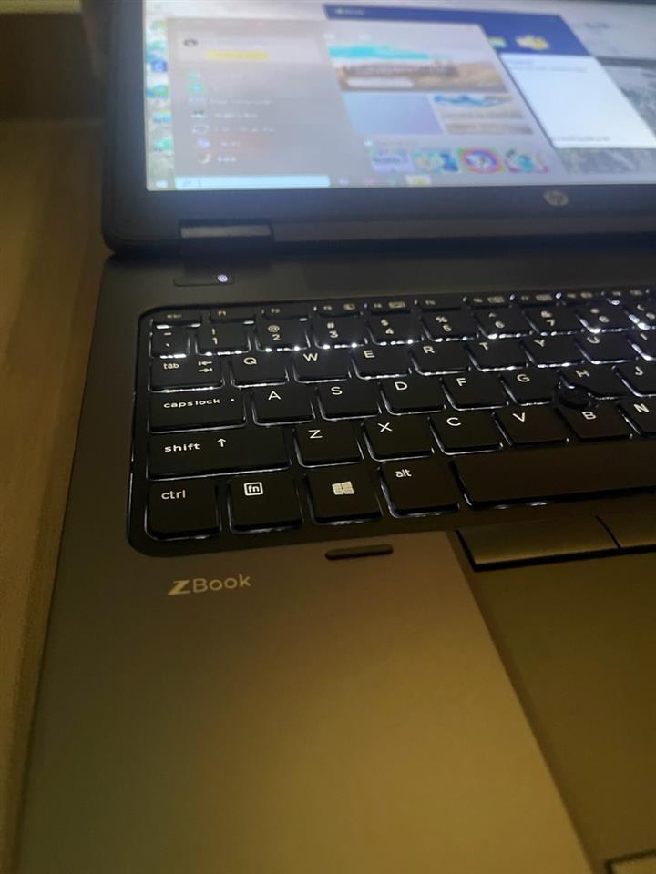 Laptop workstation hp Z book !!