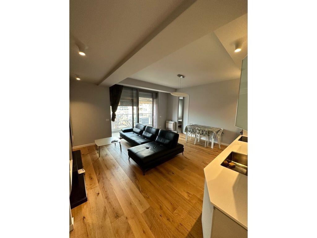 Jepet me qira apartament