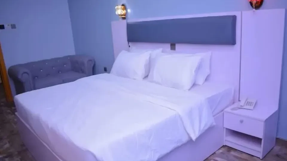 Alice Suites