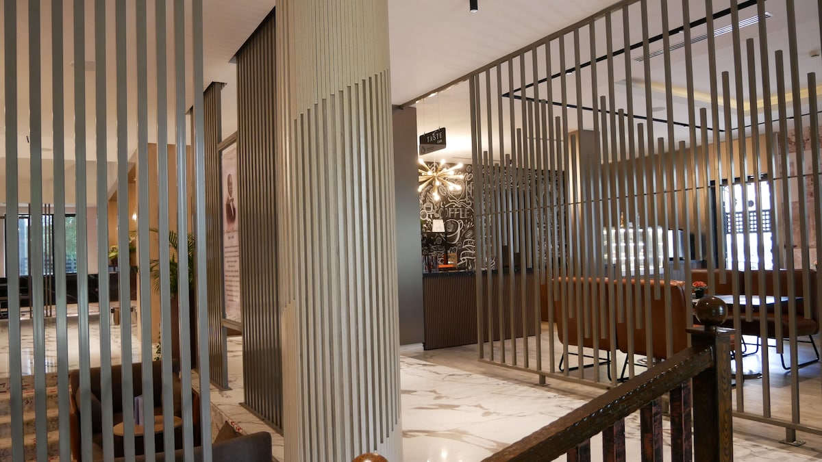 BRICKSPOINT BOUTIQUE APARTHOTEL ASOKORO