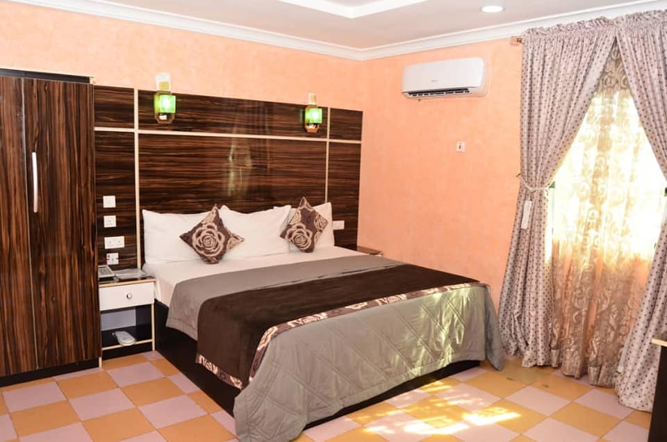 St Regis Hotel & Resorts