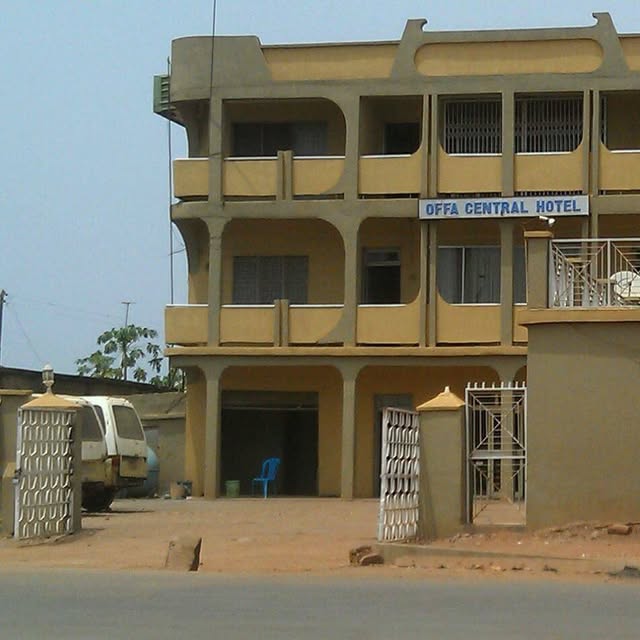 Central Hotel Offa
