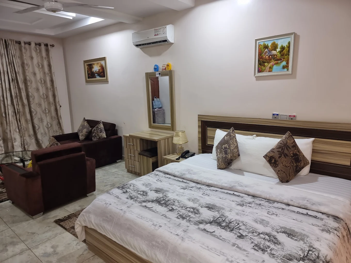 Taal Conference Hotel, lafia