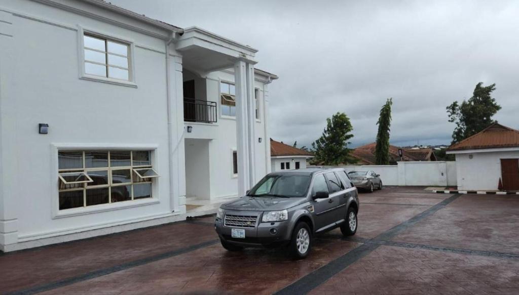 White House Service Apartment