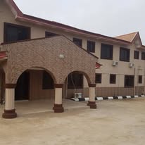 Emirates Hotel & Suites
