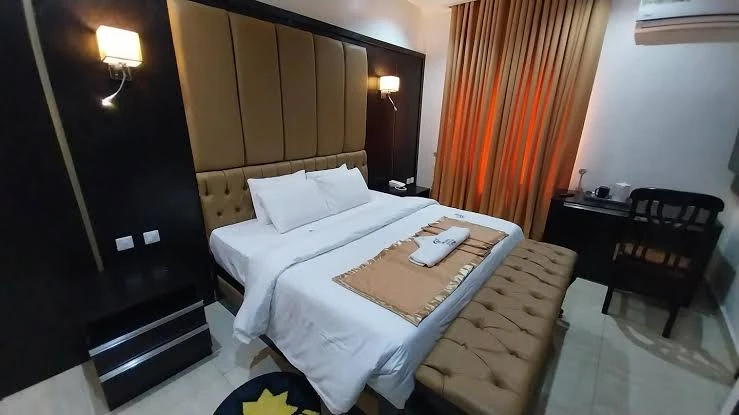 Aaron’s place  9jahotel