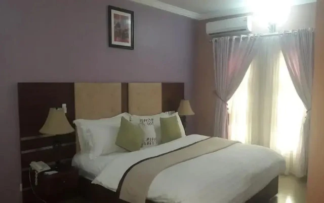  Inti's Royal Suite 9jahotel