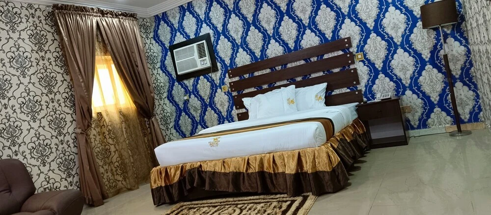 Vic-Lawson Royal Hotel 9jahotel