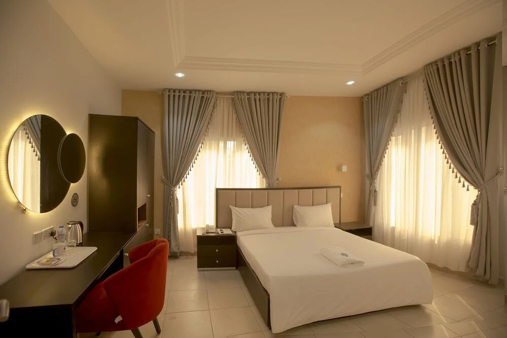 Triple 9 Apartments 9jahotel