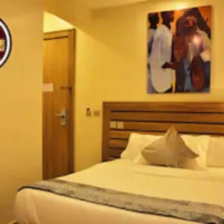 Moz 1 Executive Guest Rooms 9jahotel