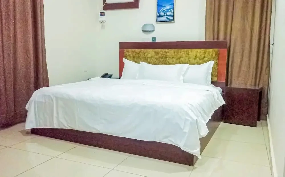  Dyke Suites And Apartments 9jahotel