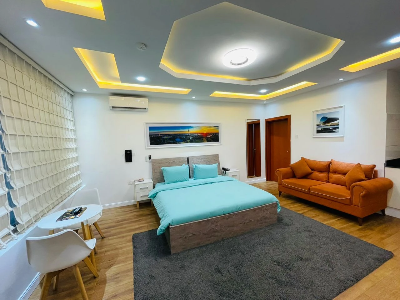 The Glass Residence By Gidanka 9jahotel