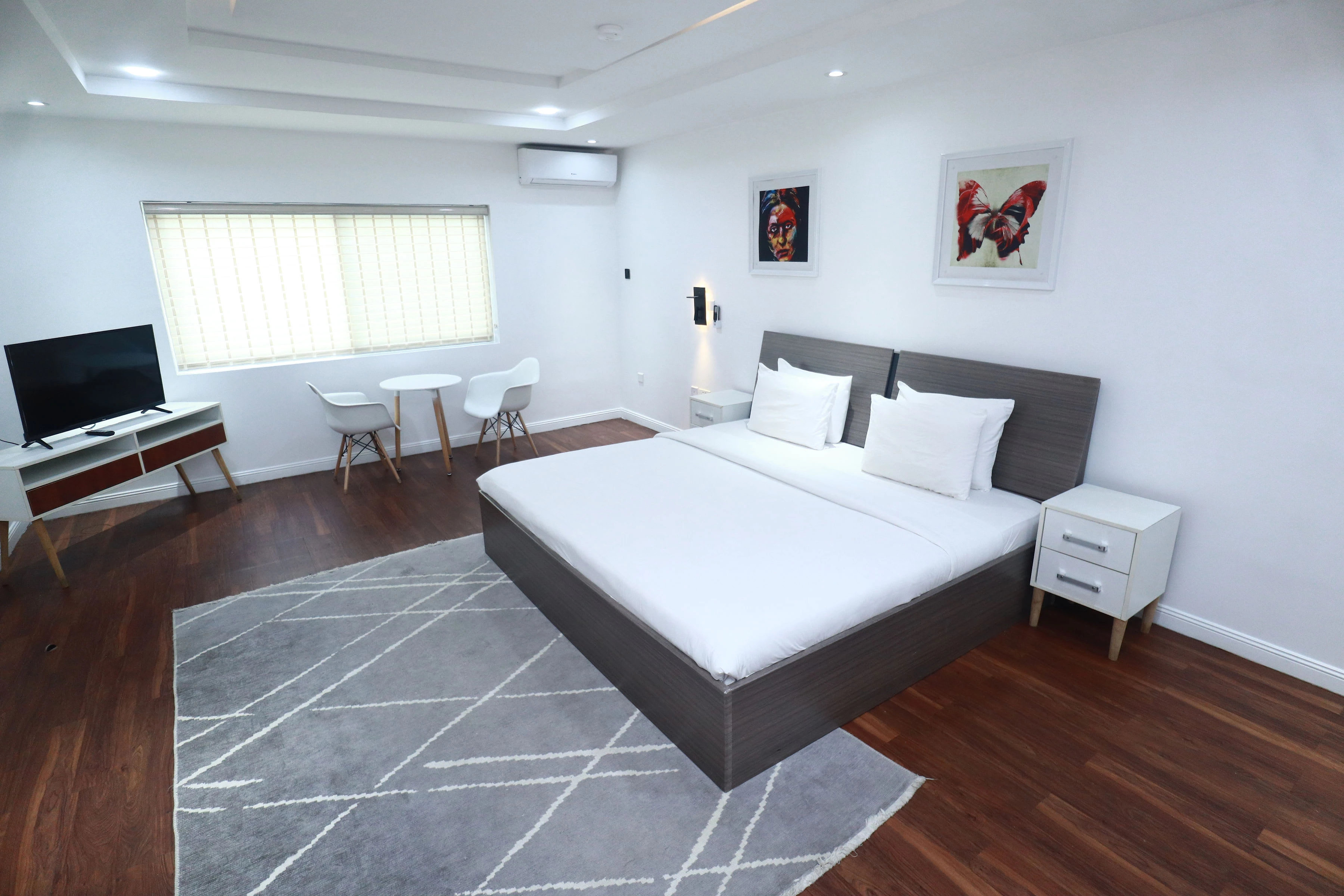 The Glass Residence By Gidanka 9jahotel