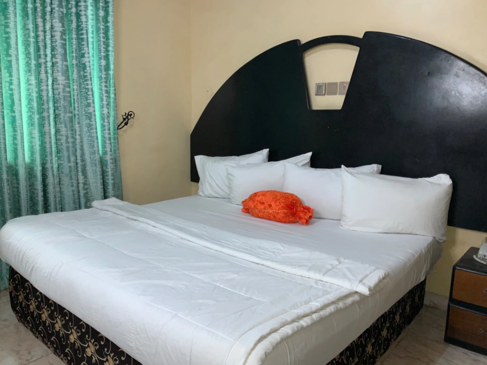 Senators Suites and Towers Ltd 9jahotel