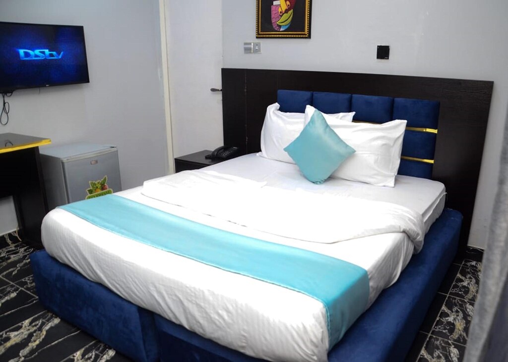 Mountain Top Suites and Apartments 9jahotel