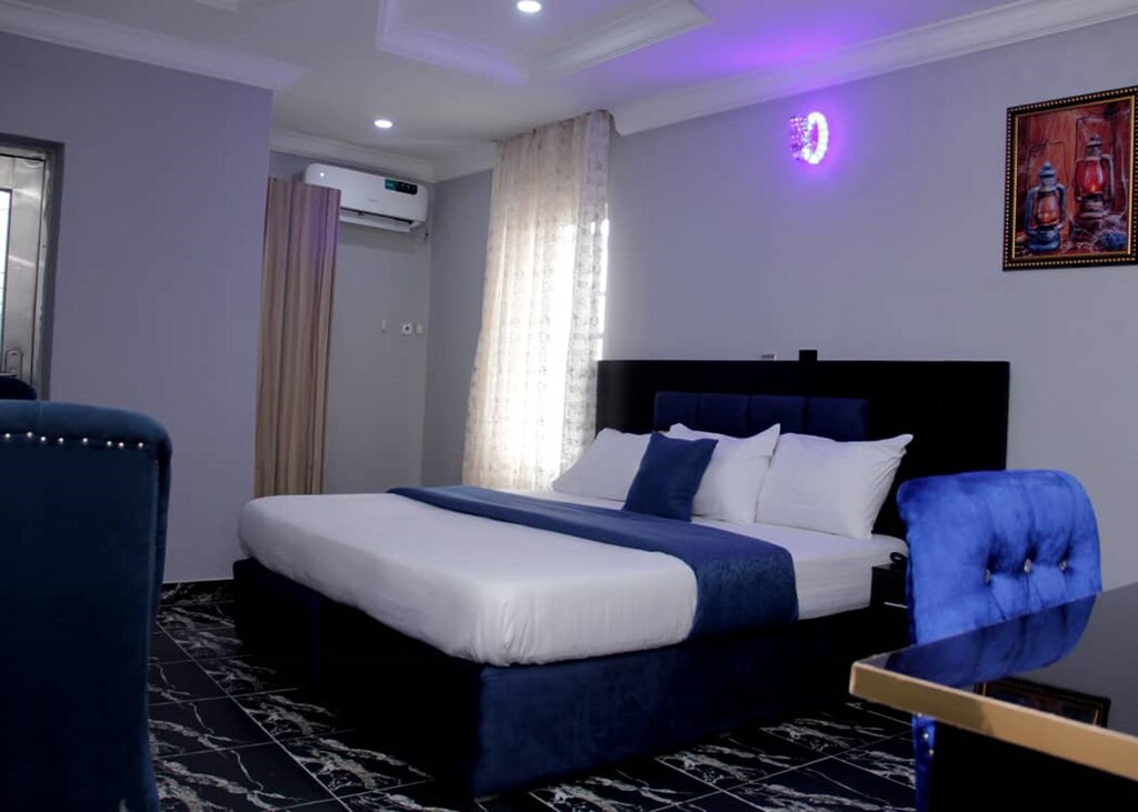 Mountain Top Suites and Apartments 9jahotel
