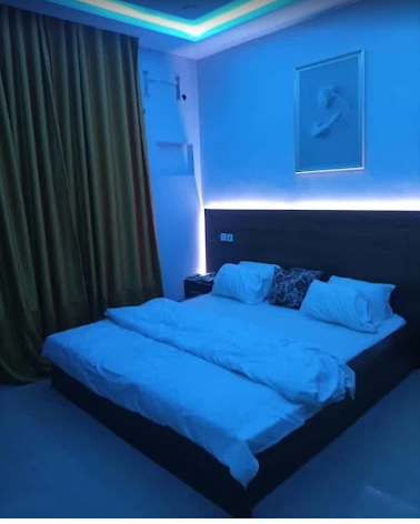 D-J-ewels Apartment 9jahotel