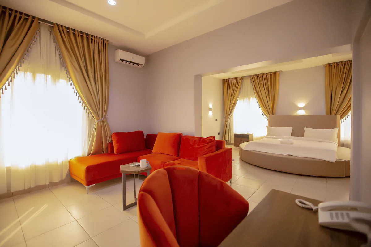 Triple 9 Apartments 9jahotel