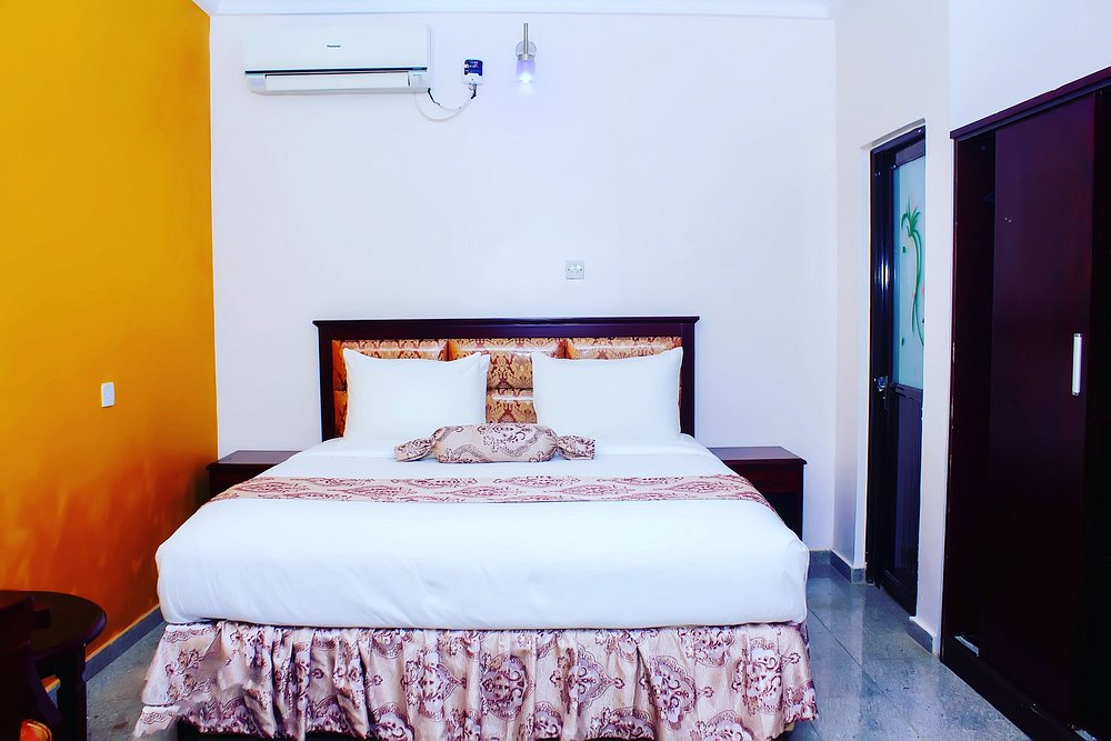 Crowncity Resort 9jahotel