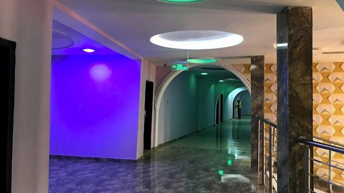 Royal Continental Suites and Apartments - Hotel image