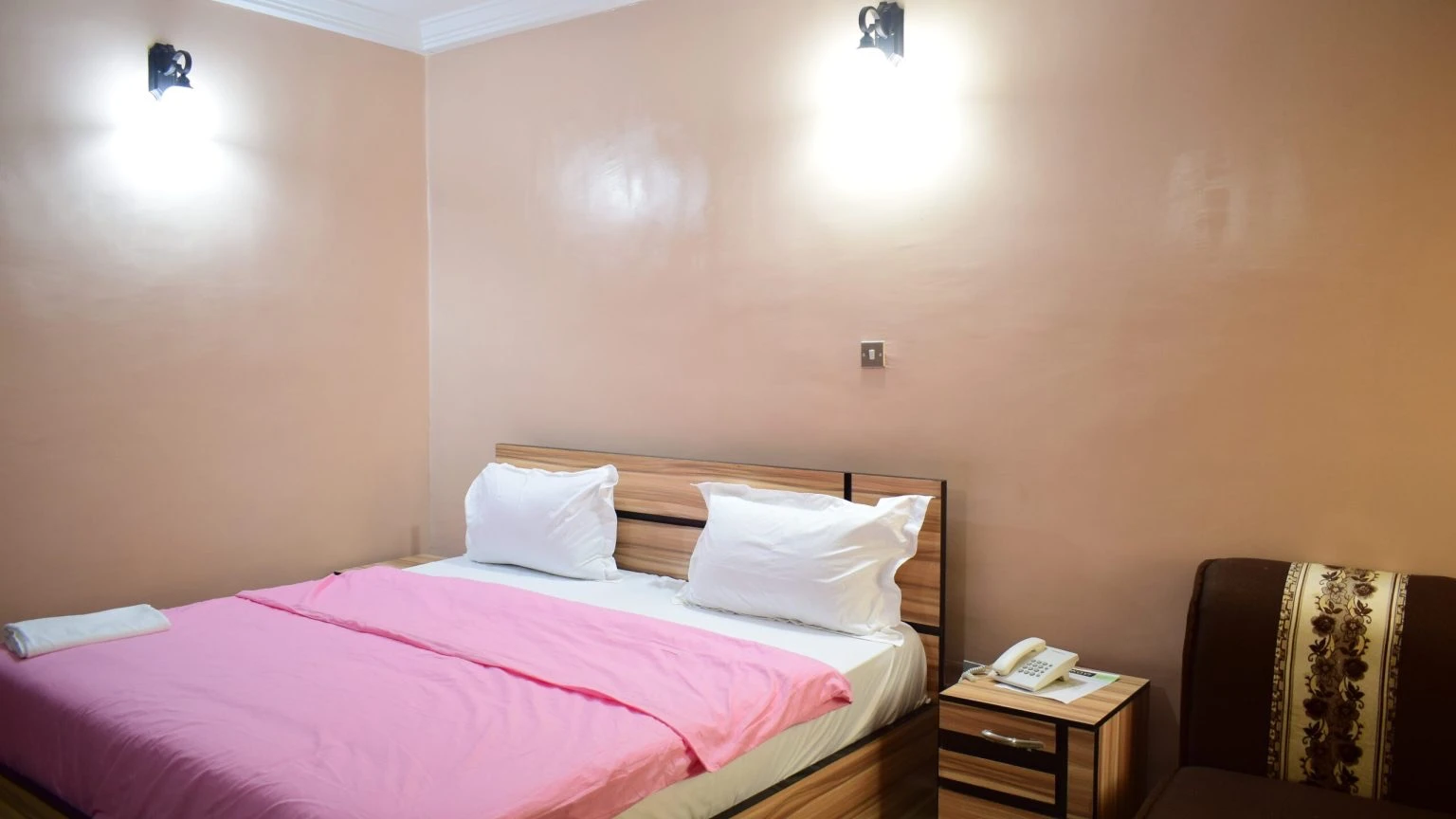 ONIKOYI ROYAL HOTEL - Hotel image