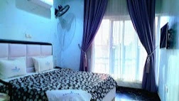B. Pipple's Suites  - Hotel image