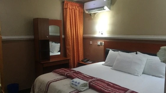 QUBEST ROYAL HOTEL - Hotel image