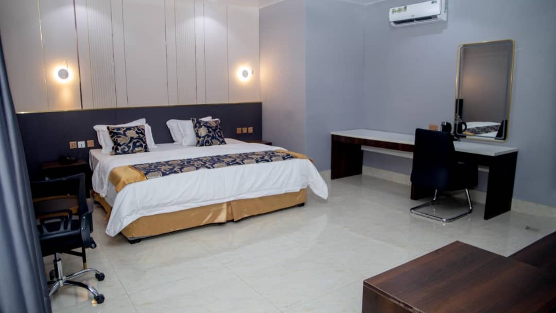 SKYLINE VIEW HOTEL - Hotel image