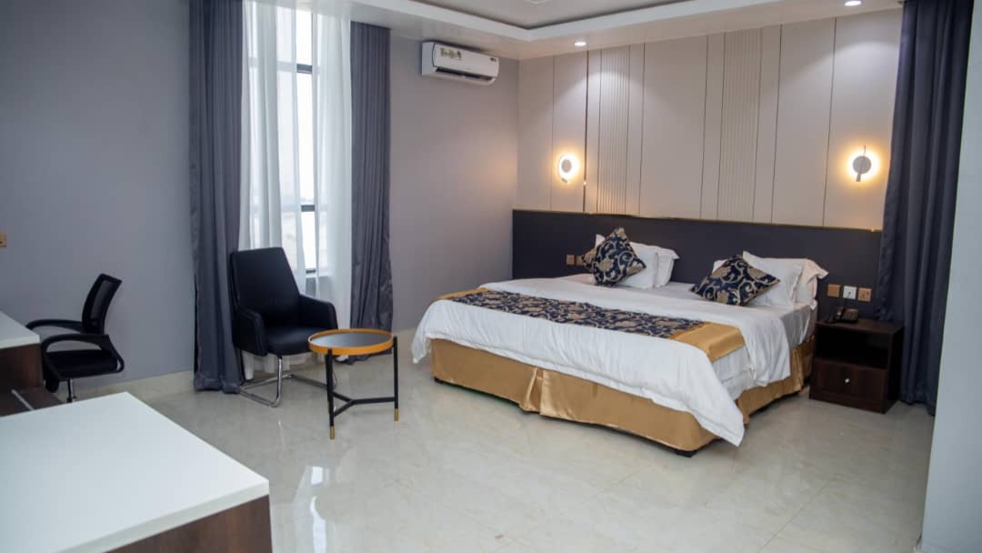 SKYLINE VIEW HOTEL - Hotel image